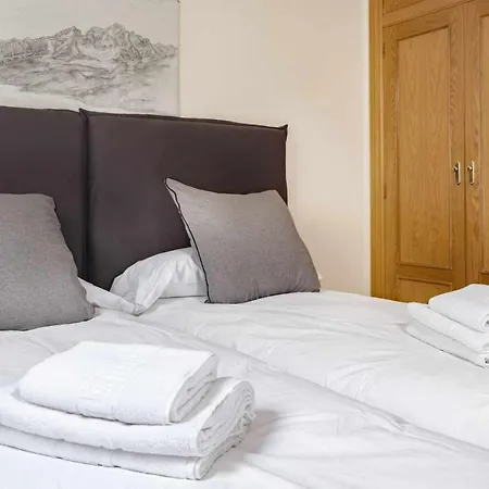 Atico B Residencial Caldares El Pueyo アパート